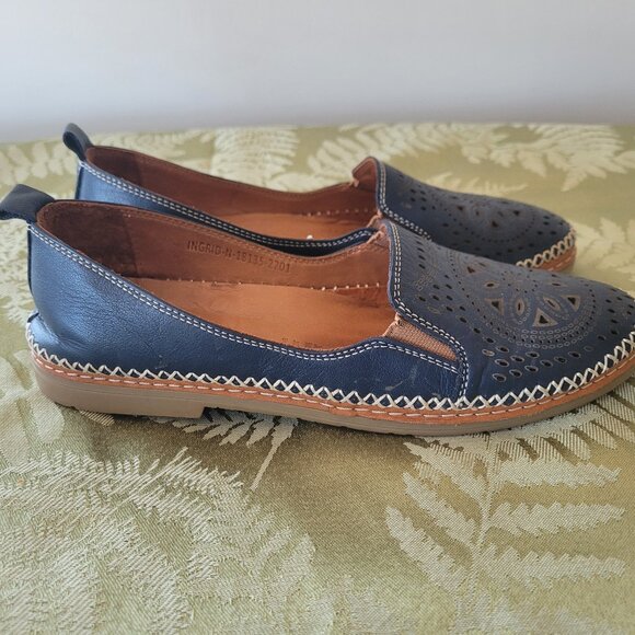 Spring Step Shoes - Picture 3 of 8